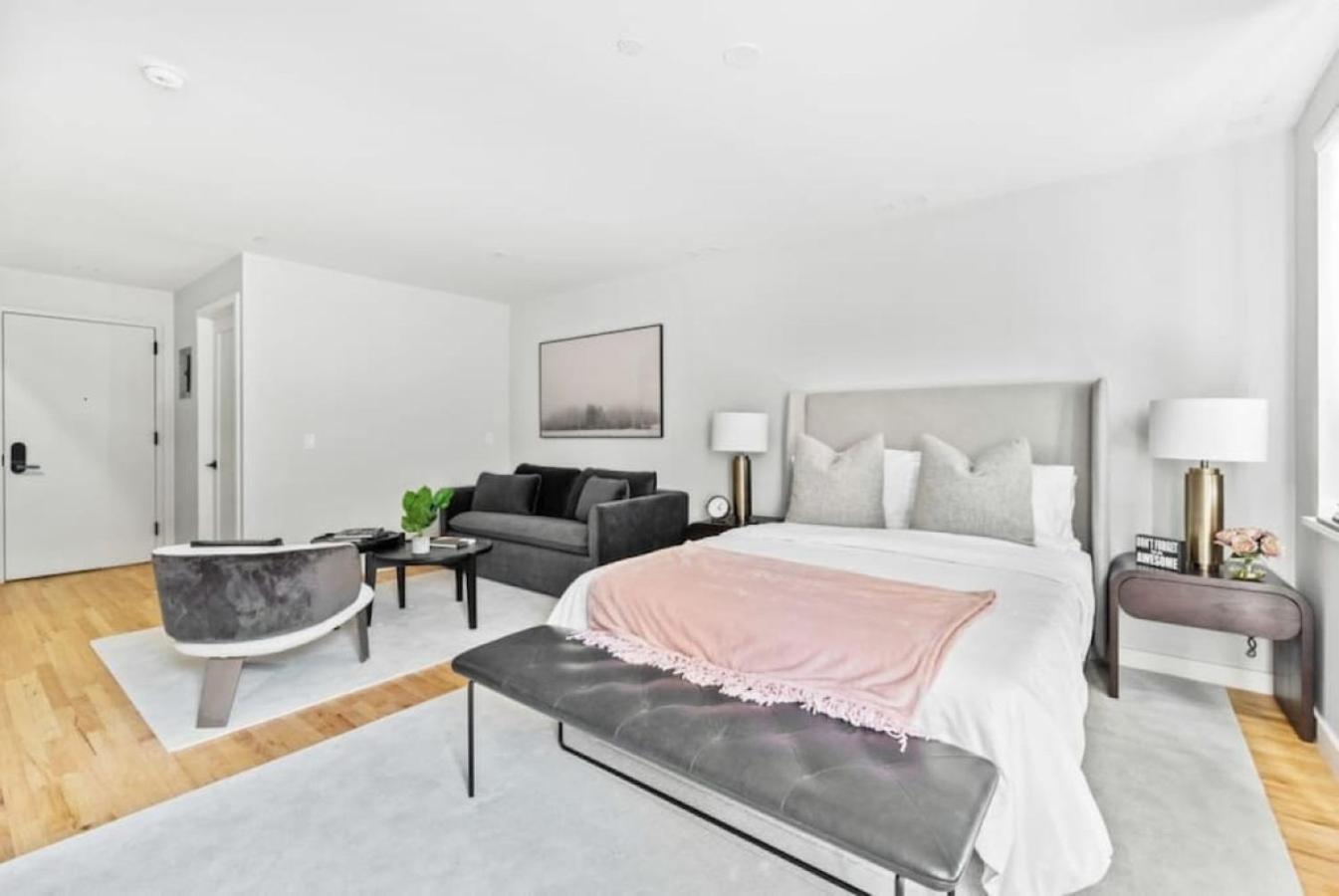 Luxe Studio With Charming Juliet Balcony Apartment New York Luaran gambar