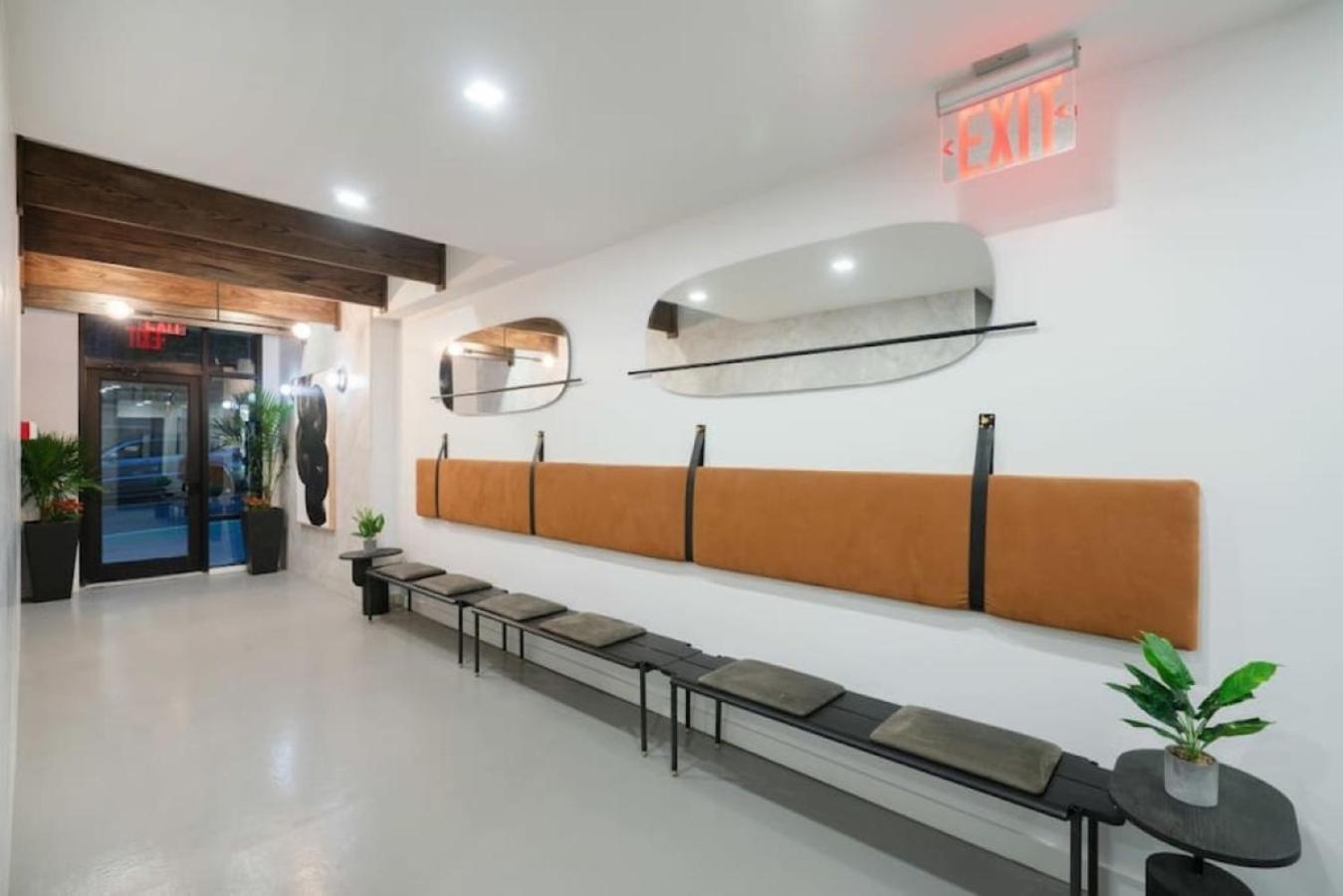 Luxe Studio With Charming Juliet Balcony Apartment New York Luaran gambar