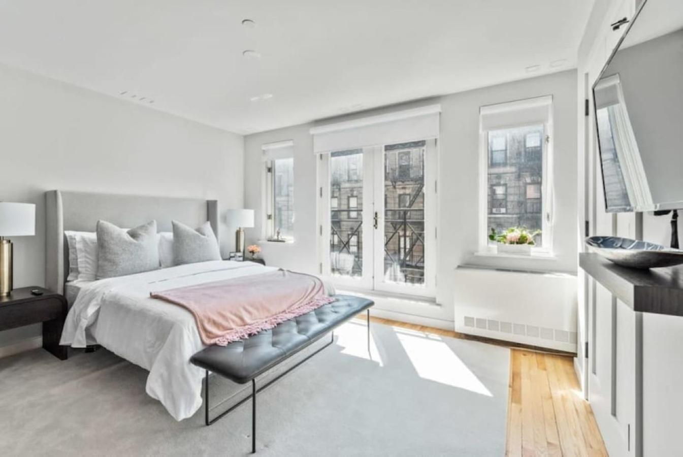 Luxe Studio With Charming Juliet Balcony Apartment New York Luaran gambar