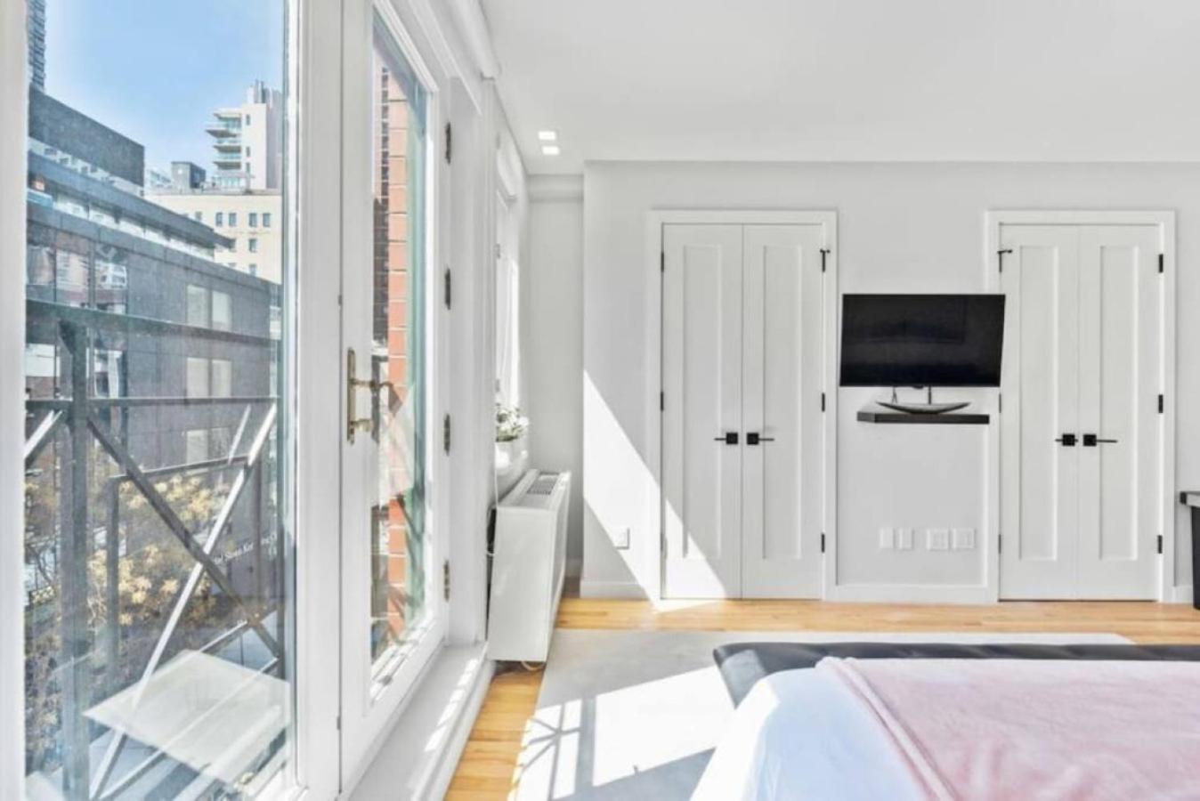Luxe Studio With Charming Juliet Balcony Apartment New York Luaran gambar