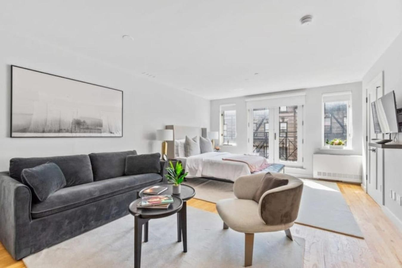 Luxe Studio With Charming Juliet Balcony Apartment New York Luaran gambar