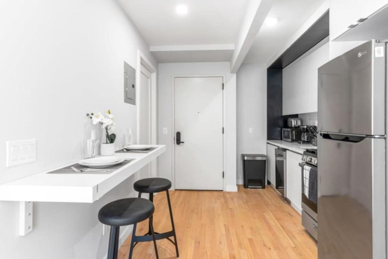 Luxe Studio With Charming Juliet Balcony Apartment New York Luaran gambar